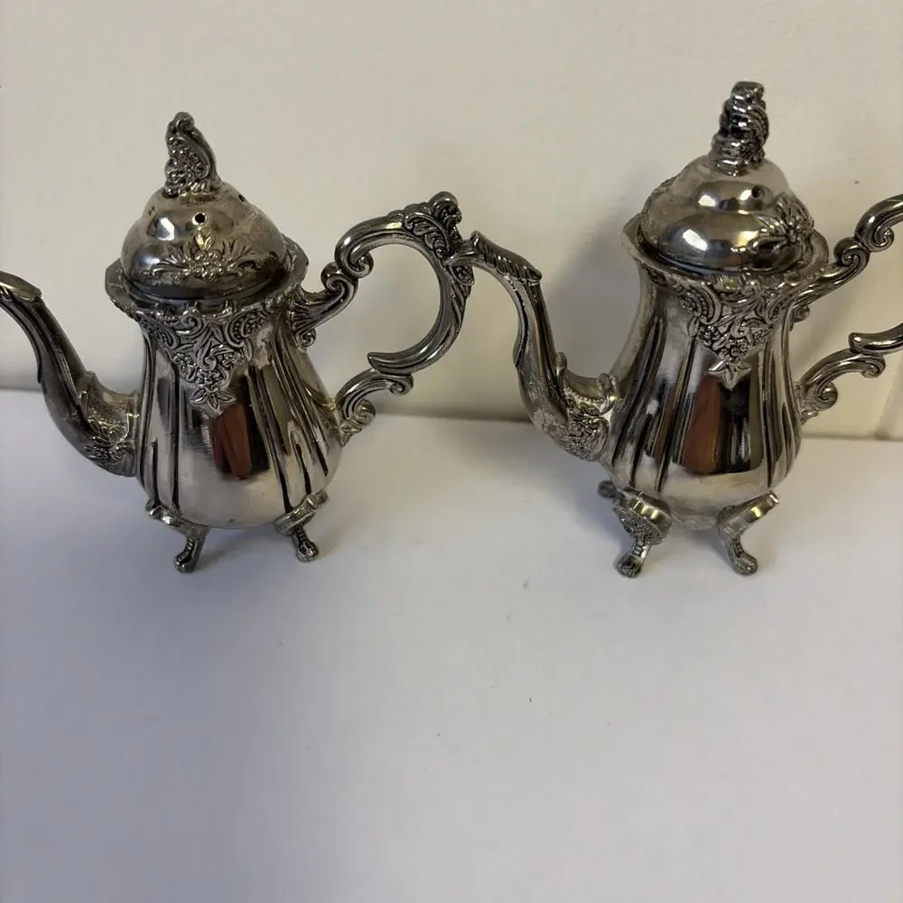 Vintage Godinger Miniature Tea Pot Silver Gallery Plated Salt & Pepper Shakers - Picture 6 of 10